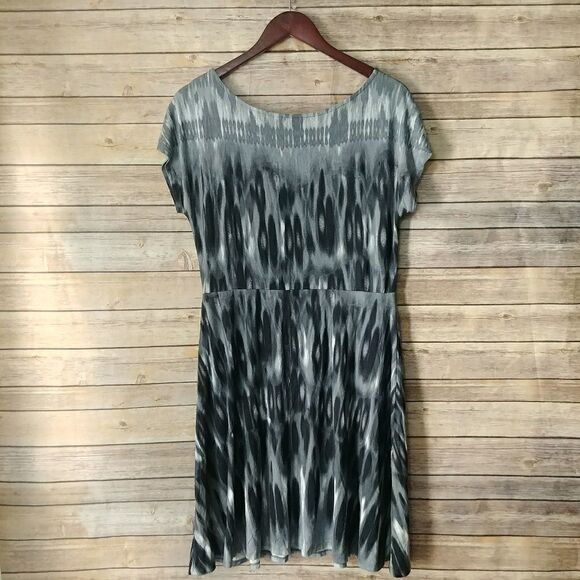 Athleta Ikat Dress Black Grey Medium - Picture 4 of 5